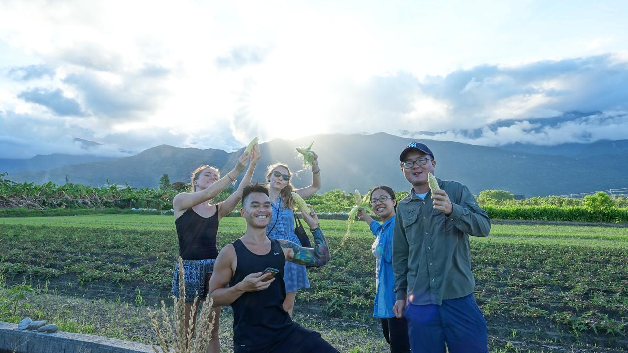 World Inn 窩二樓小客棧民宿 Hualien Kültér fotó